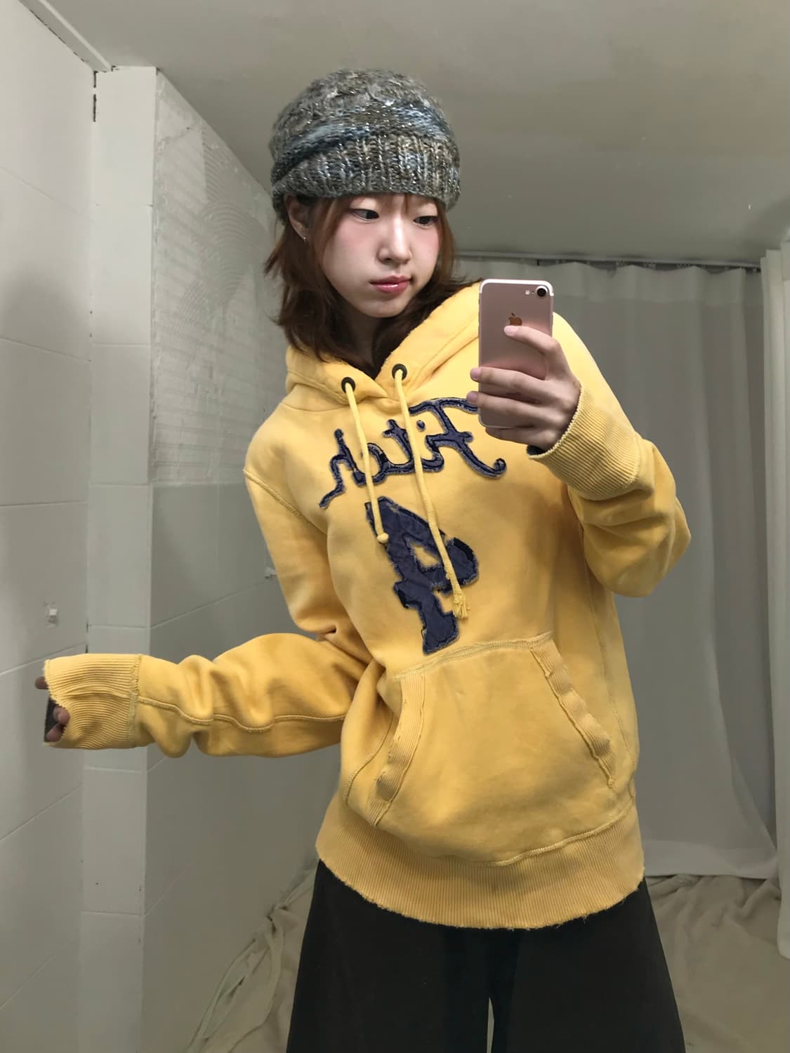 아베크롬비 머스타드 옐로우 아플리케 후드티 상품이미지1