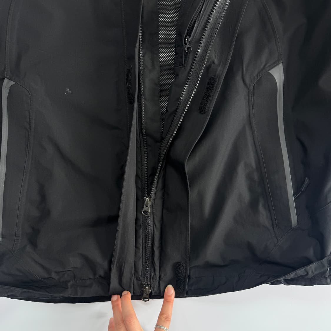 Columbia 콜롬비아 이중 지퍼 블랙 바람막이 상품이미지10