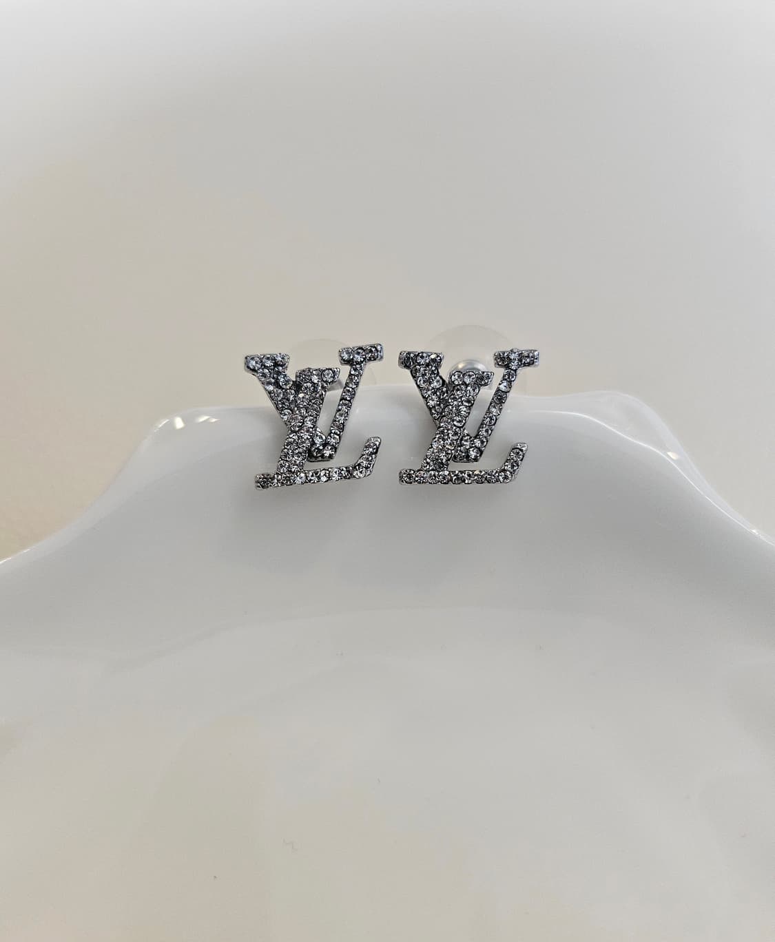 루이비통 업사이클링 아이코닉 실버 귀걸이 상품이미지1