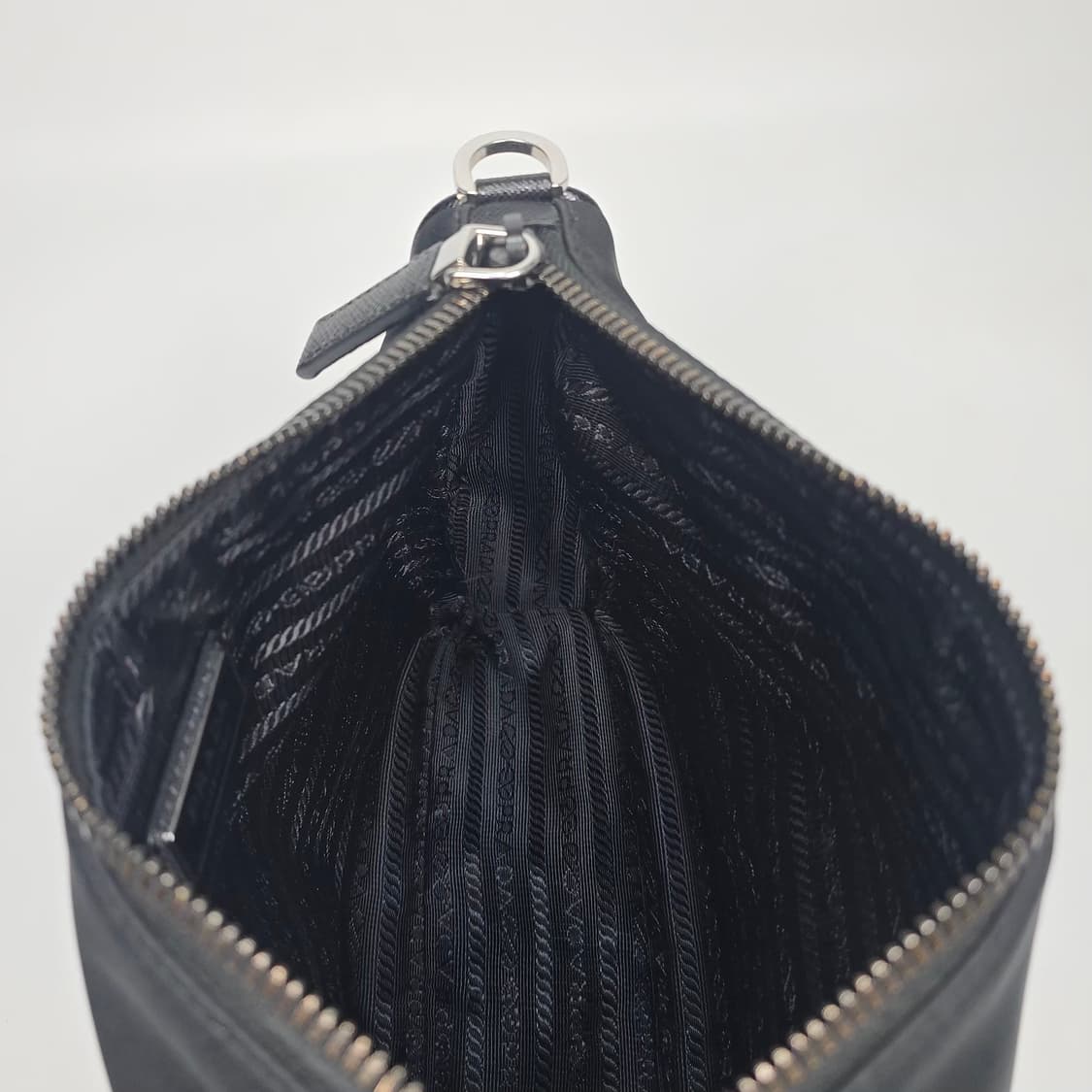 프라다 리나일론 앤 사피아노 레더 숄더백 상품이미지8