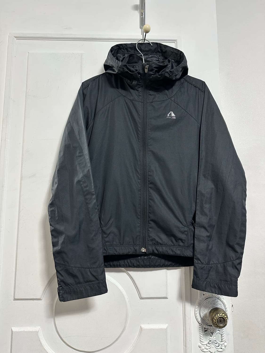 나이키 ACG 바람막이 상품이미지1