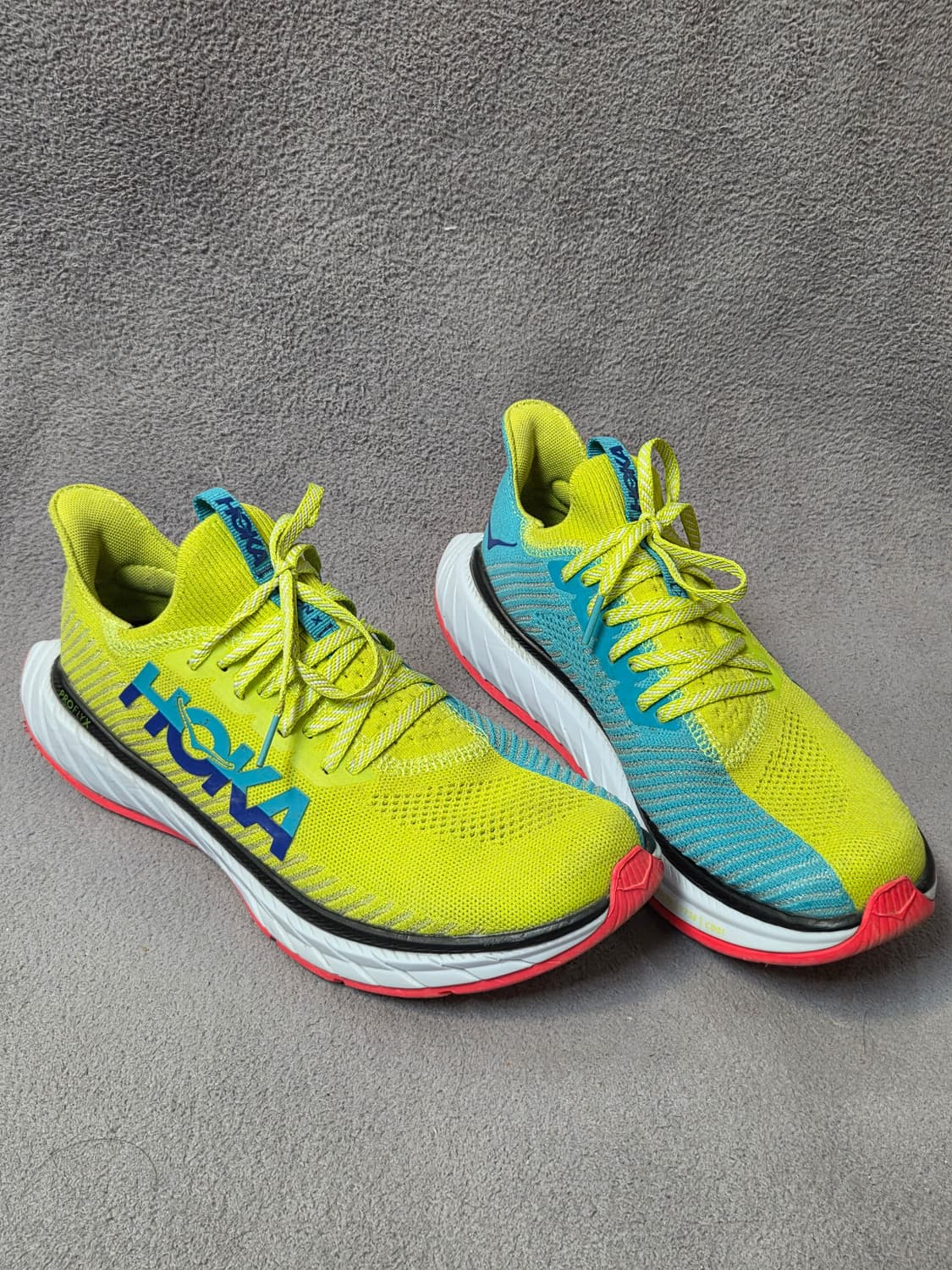 HOKA(호카) 카본 X3 Evening Primrose 운동화 상품이미지1