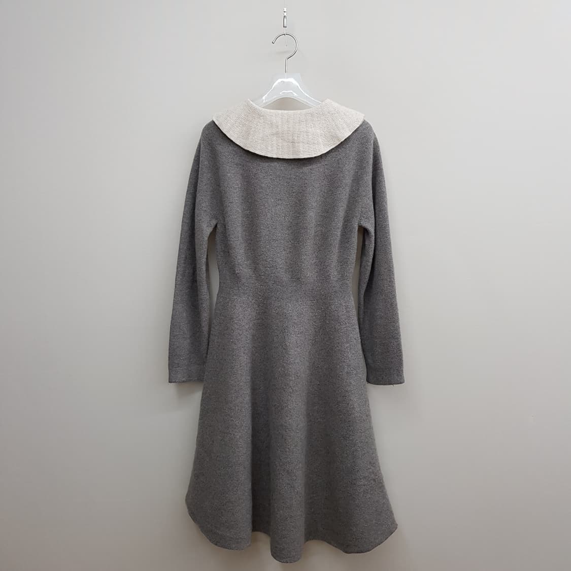 한섬 SJSJ 2023 울혼방 카라넥 원피스 F90 사이즈 상품이미지4