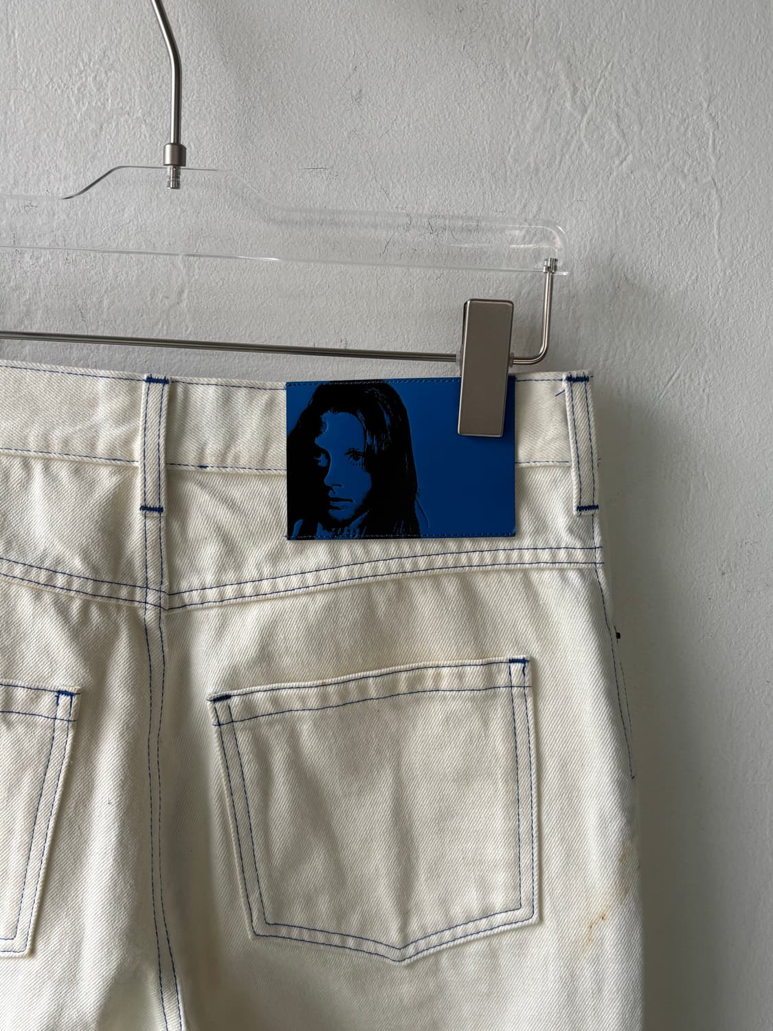 라프시몬스 캘빈 클라인 205W39NYC 앤디워홀 화이트 진 상품이미지4