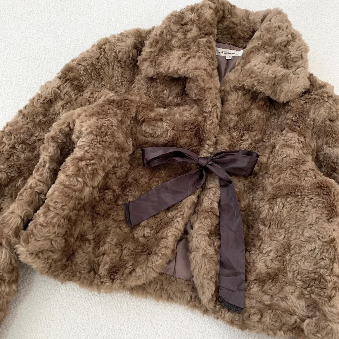 초코맛 라떼갸루 리본 퍼 자켓 상품이미지2