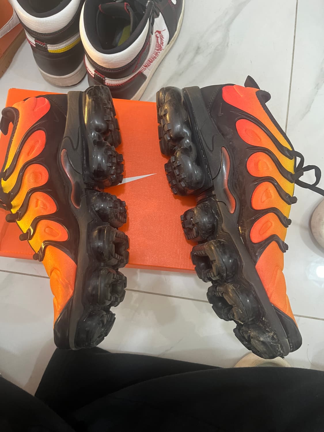 나이키 에어 베이퍼맥스 플러스 오렌지 블랙(924453-006) 상품이미지3