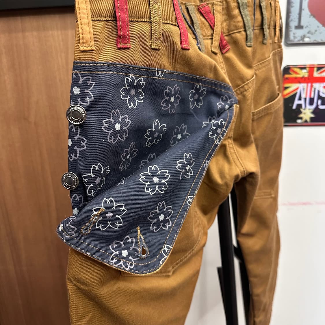 Camel Sakura Detail Capri Pants  상품이미지9