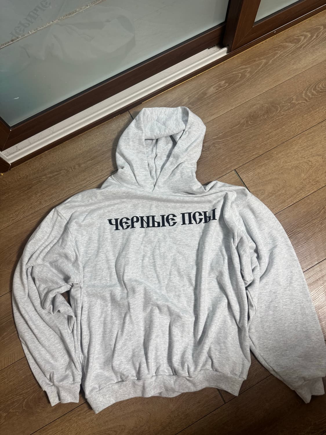 이지 x 고샤루브친스키 후드티 팝니다 2사이즈 상품이미지1