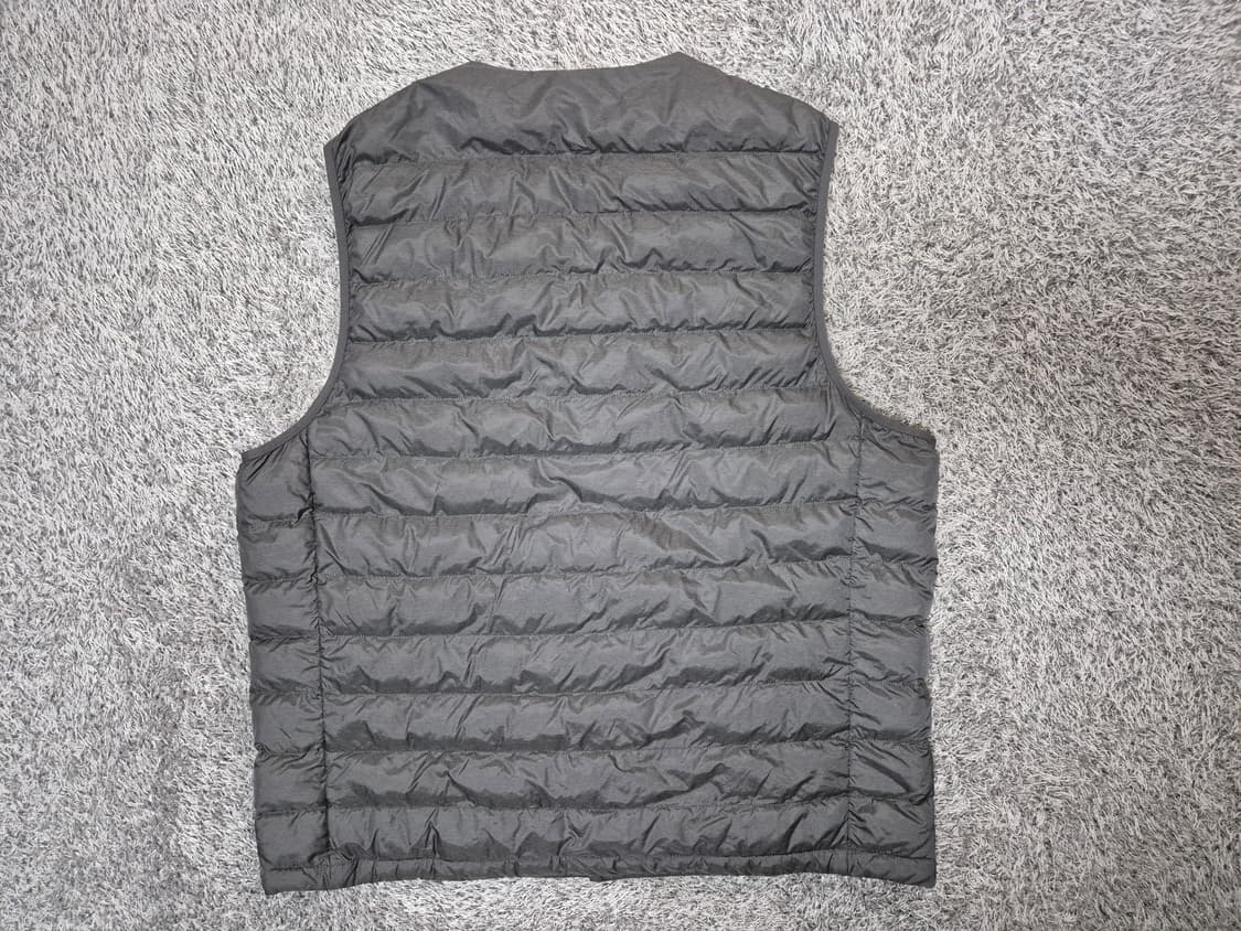 유니클로 남성 퍼프테크 경량 패딩 조끼 L 상품이미지4