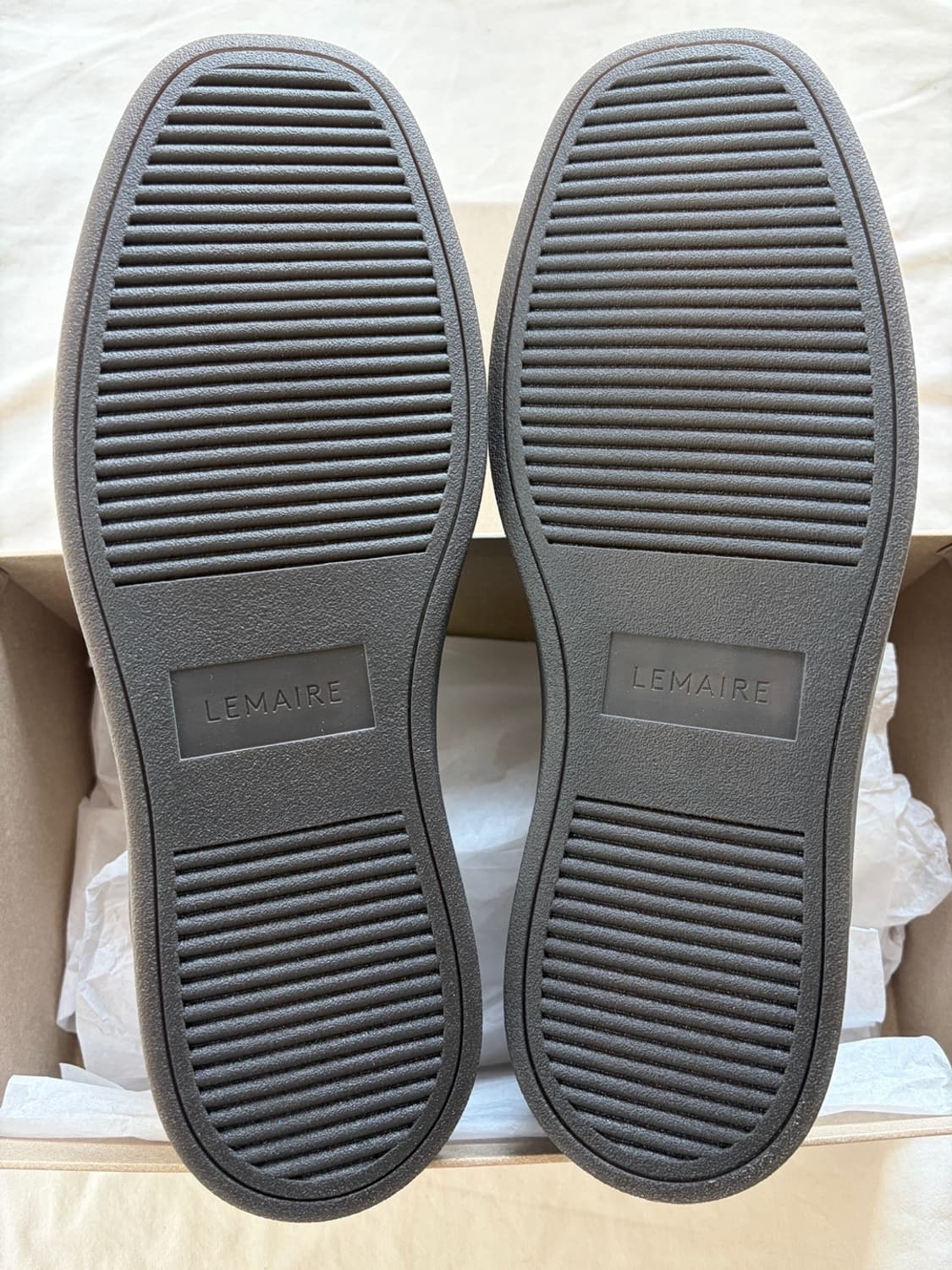 르메르 리놀륨 베이직 엘라스틱 트레이너 블랙  Lemaire  상품이미지10