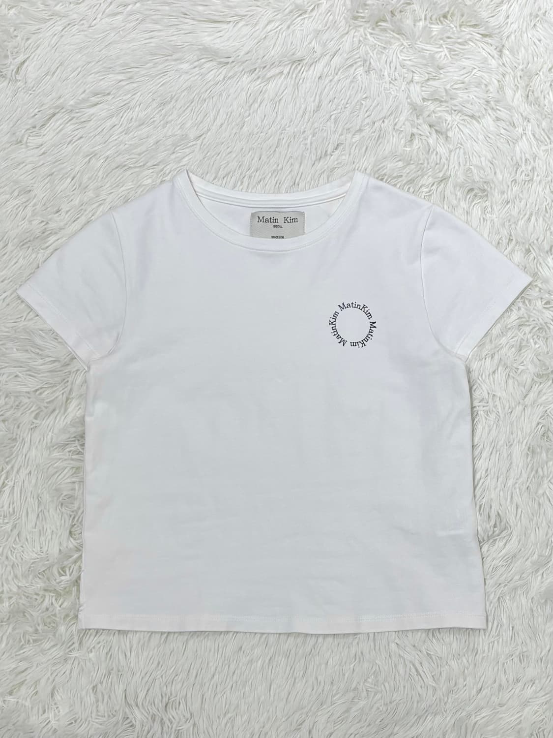 마땡킴 화이트 스펠로고 크롭 반팔 상품이미지3
