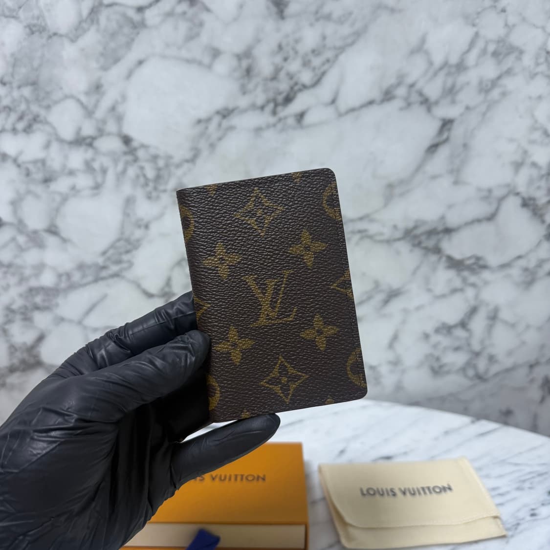 루이비통 이클립스 모노그램 오거나이저 카드지갑
 상품이미지2