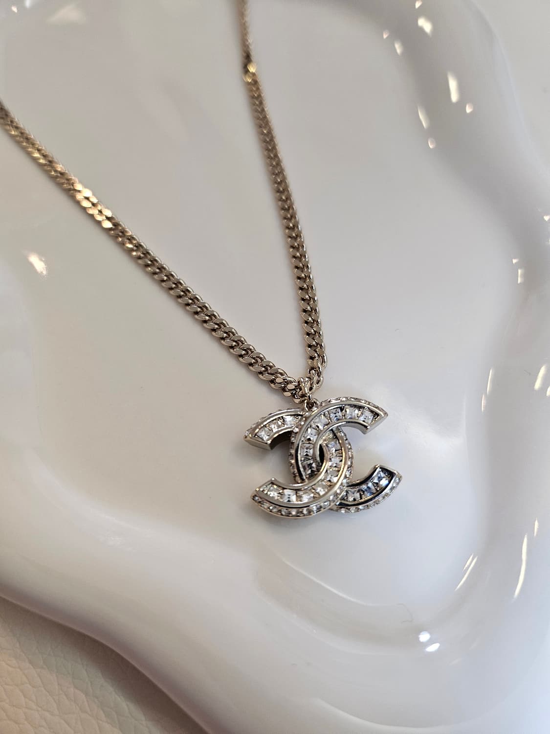 샤넬 올큐빅 꼬임CC 체인 목걸이 샴페인골드 업사이클링 상품이미지1