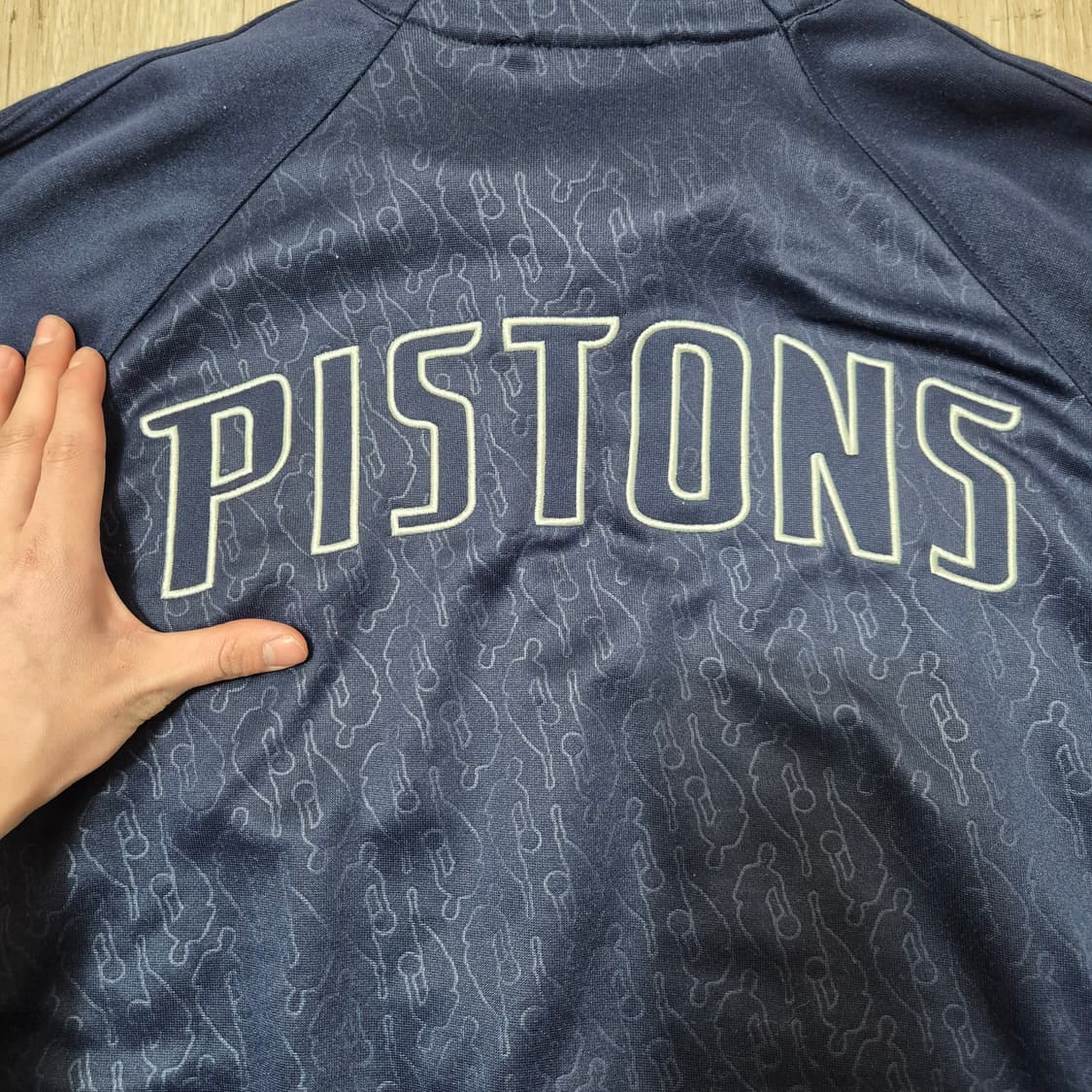 아디다스 올드스쿨 PISTONS 빅로고 트랙탑 져지 XL(105) 상품이미지7