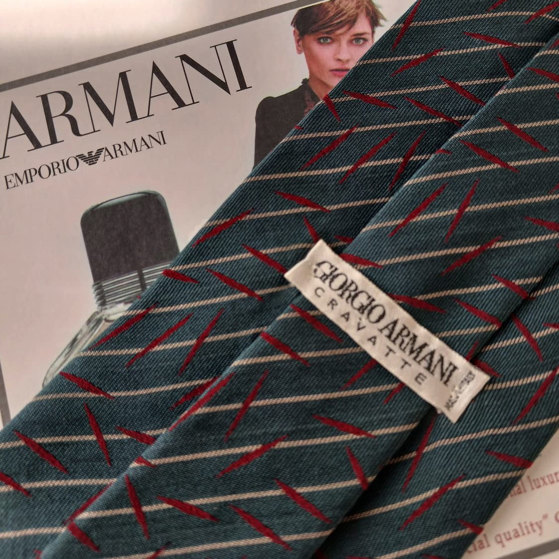 조르지오 아르마니 실크 스트라이프 넥타이 10cm A+등급 A19610
 상품이미지8