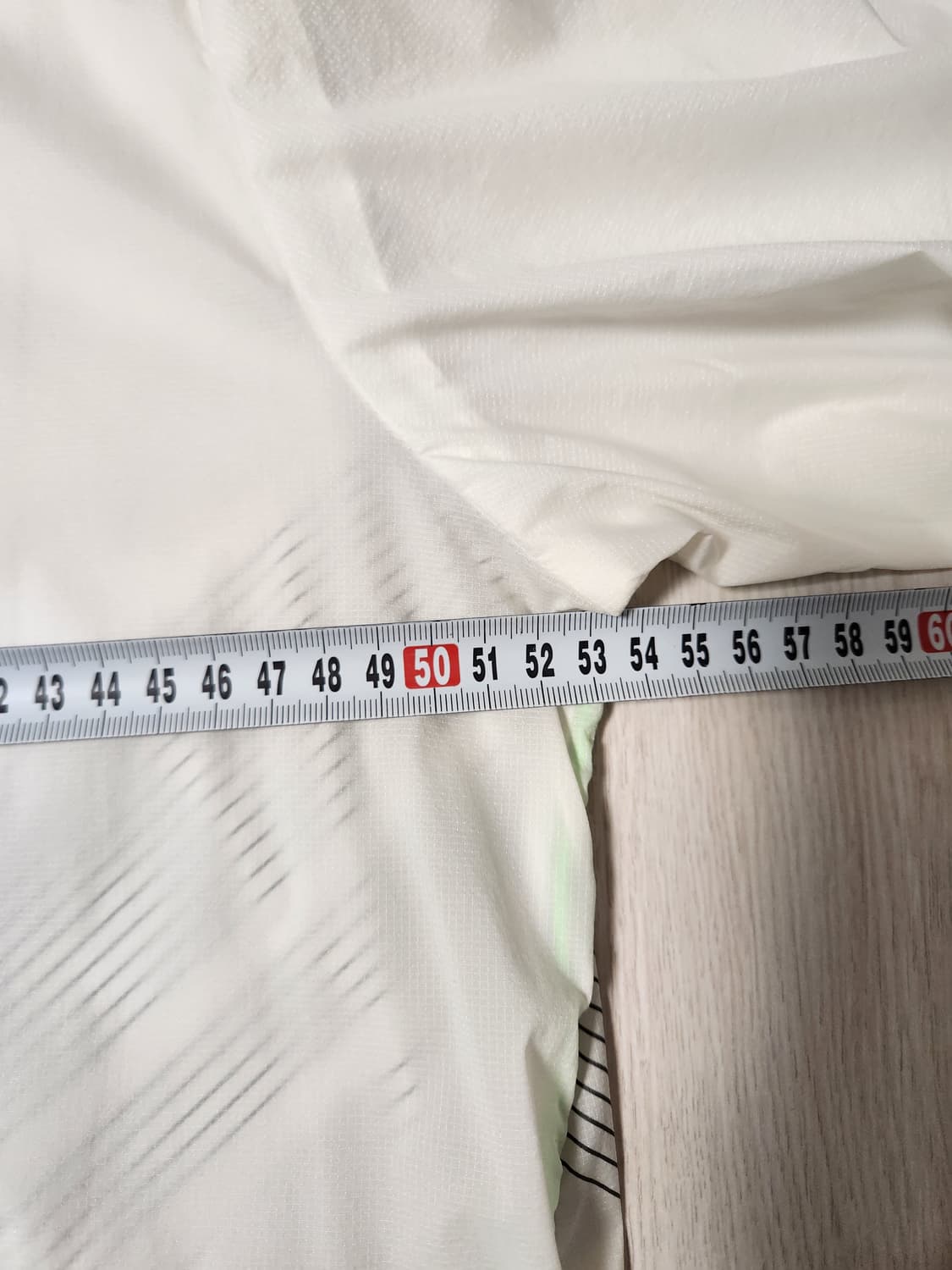 다이나핏 경량 바람막이 후드 자켓 사이즈100L

여러 중고사이트에도 같 상품이미지3