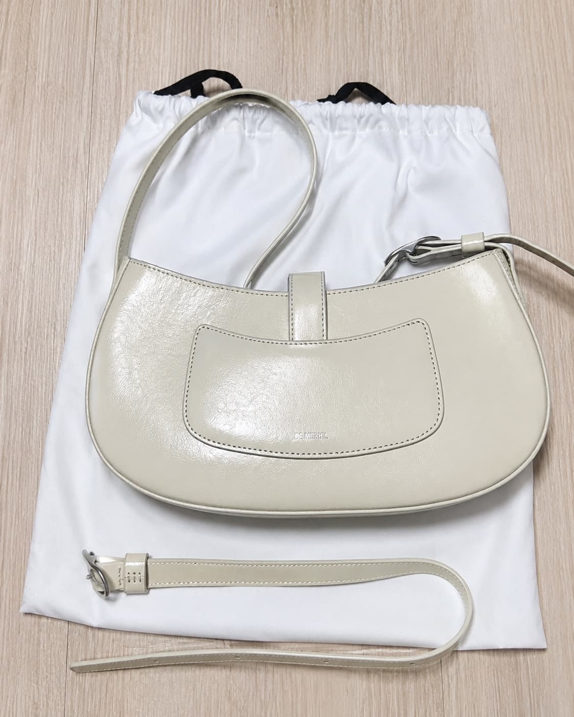 드메리엘 Tilda Hobo Bag Milk 상품이미지2