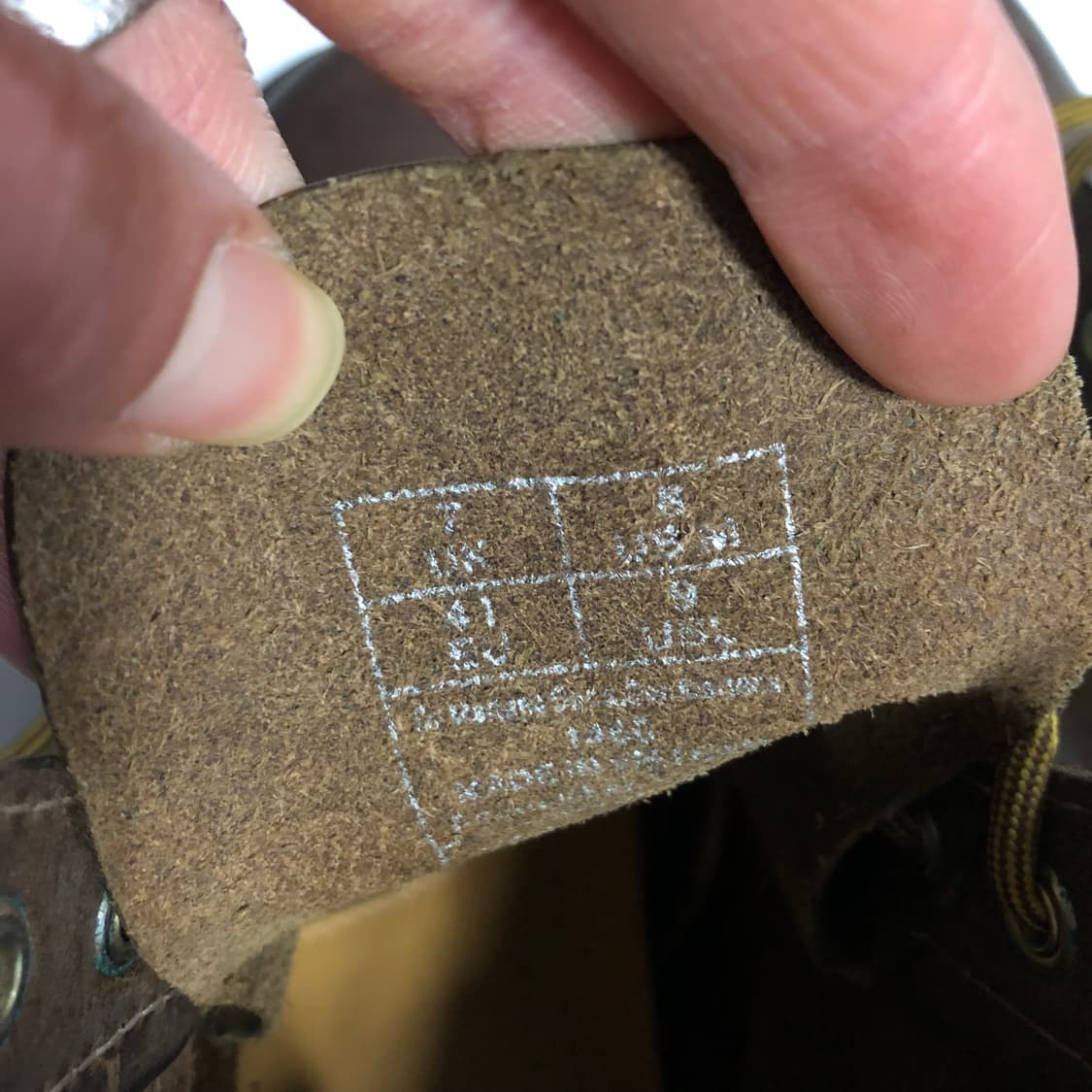 닥터마틴 8홀 에이징 브라운 부츠  상품이미지7