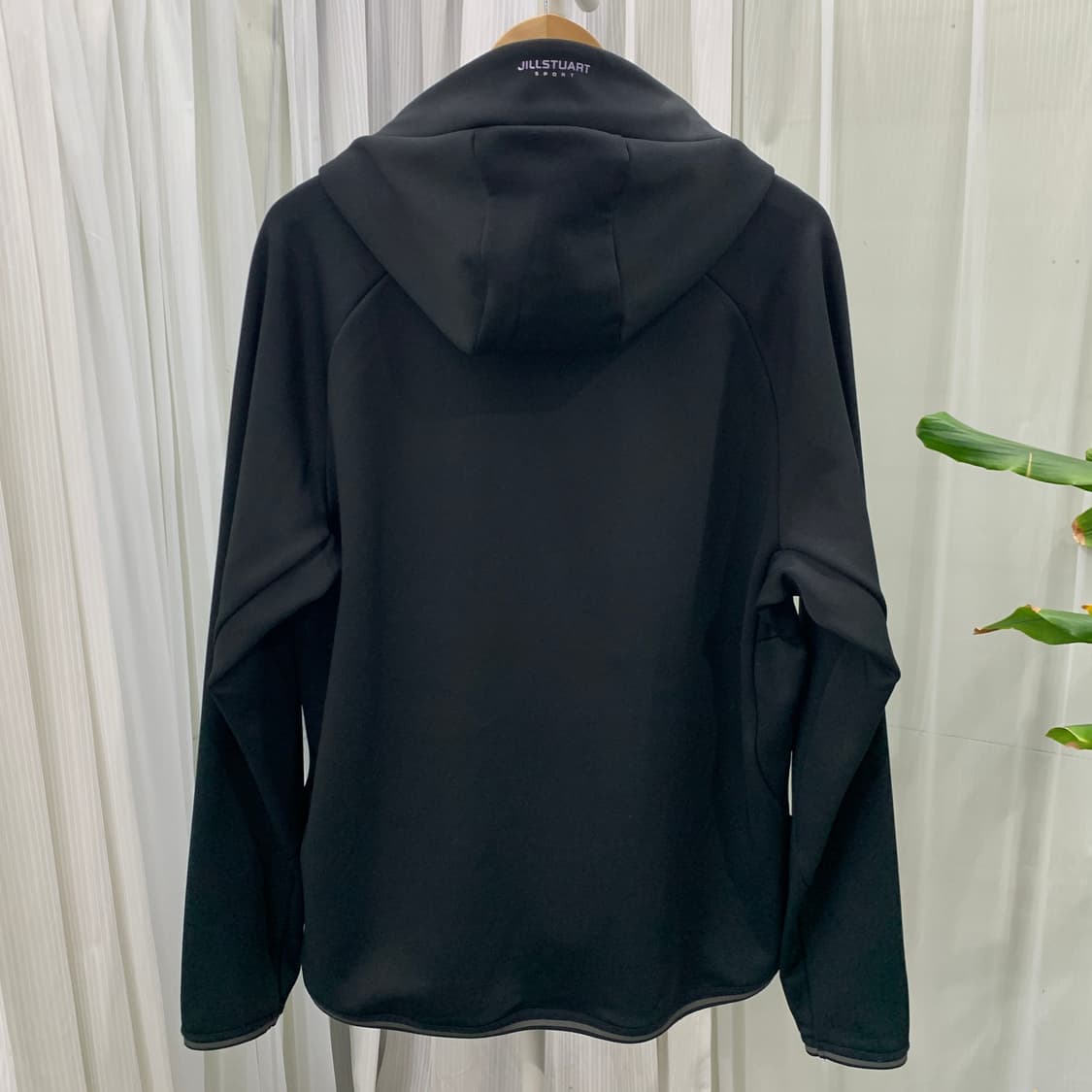 질스튜어트 스포츠 블랙 후드 집업 재킷 1838 상품이미지2