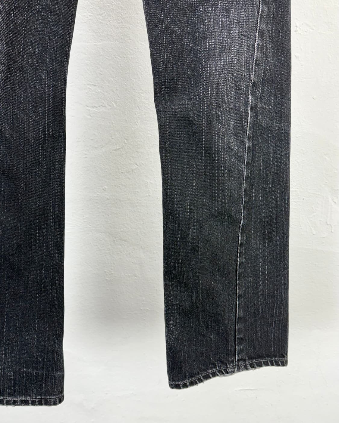 리바이스 엔지니어드 레그 트위스트 블랙 데님 팬츠 상품이미지5