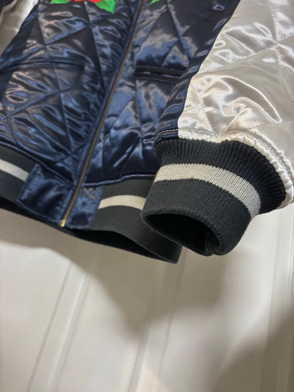 [M] 슈프림 사틴 퀼티드 봄버 자켓 13fw 상품이미지5