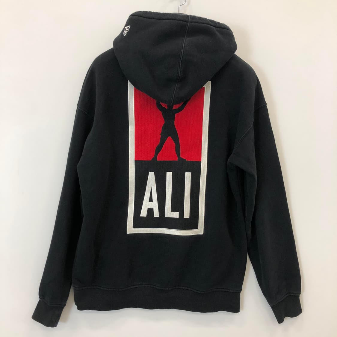 뉴에라 무하마드 알리 백로고후드 95 상품이미지4
