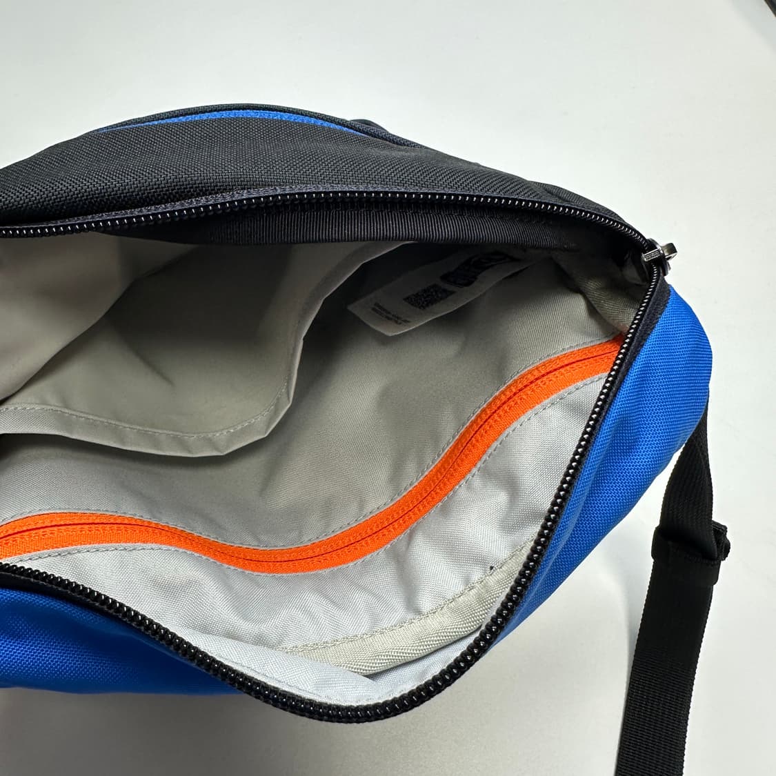 ARC'TERYX x BEAMS 아크테릭스 빔즈 맨티스 2 숄더백 상품이미지5