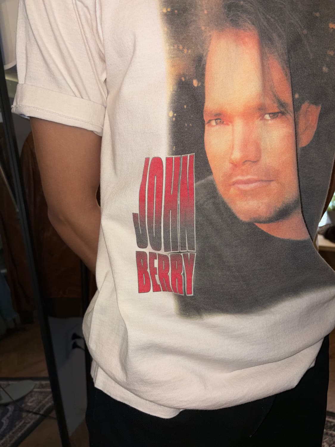 90‘s John Berry Standing on the Edge T 상품이미지5