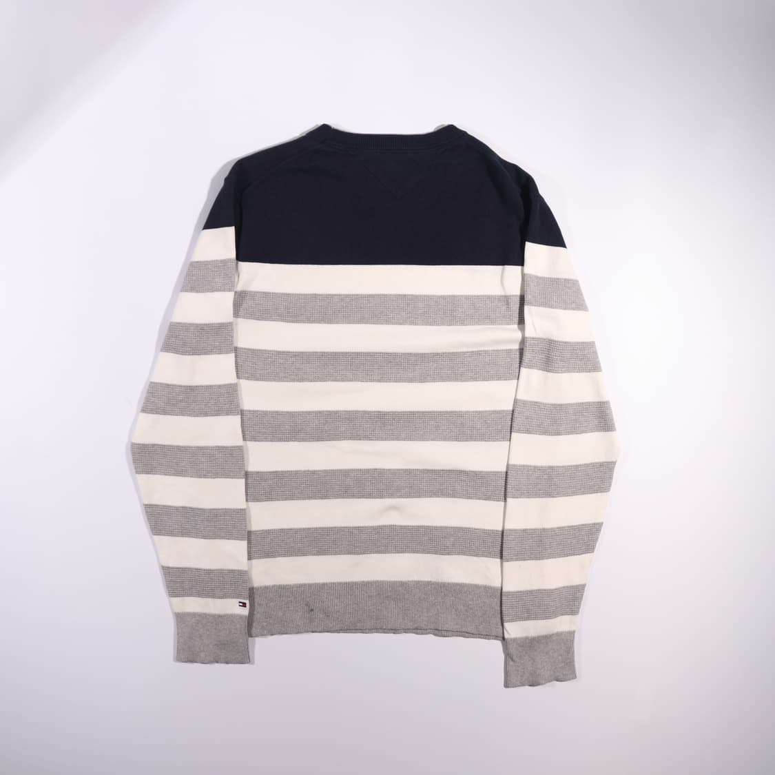 타미힐피거 단가라 맨투맨 B415 상품이미지7