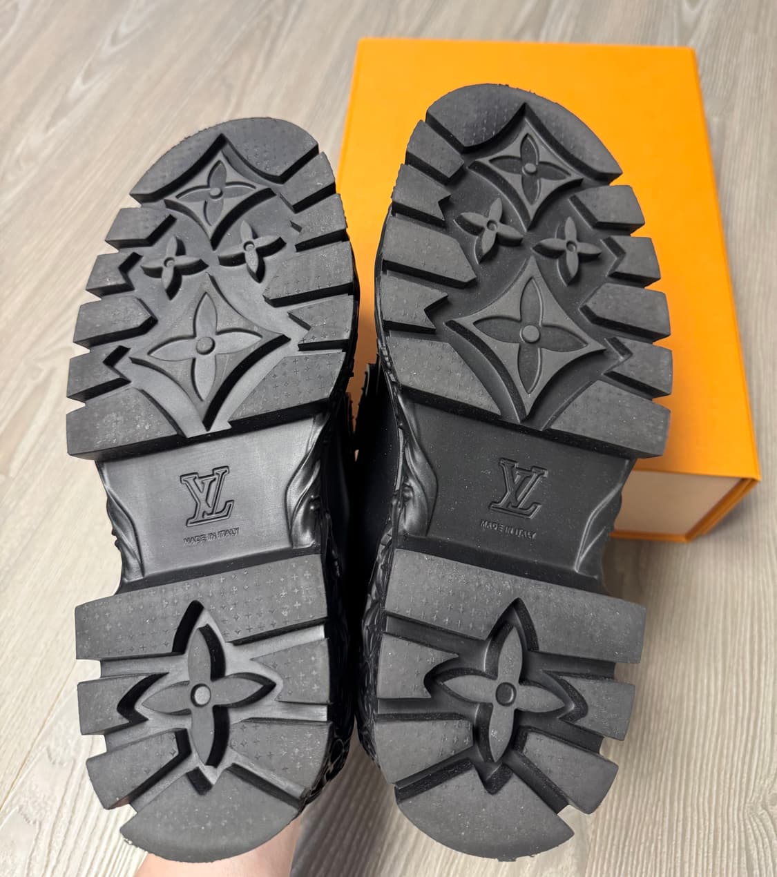 [7/265] 루이비통 LV 바로크 로퍼 상품이미지6
