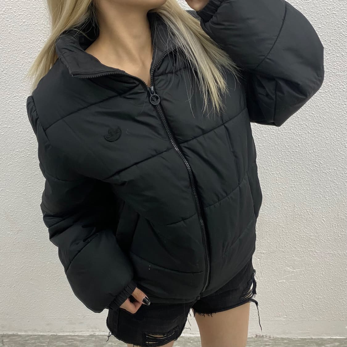 아디다스 화이트라인 블랙 패딩 M 상품이미지1