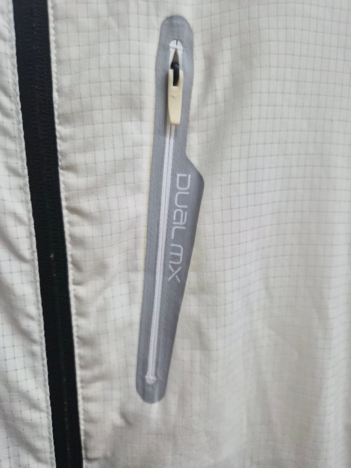 L) 미즈노 경량 러닝 바람막이 팝니다 상품이미지3