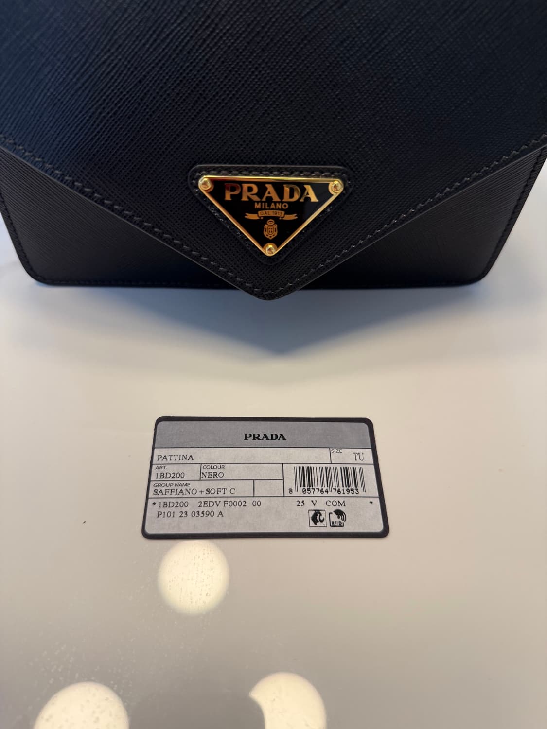 (새상품) 프라다 사피아노 체인백 1BD200 블랙 팝니다 상품이미지3