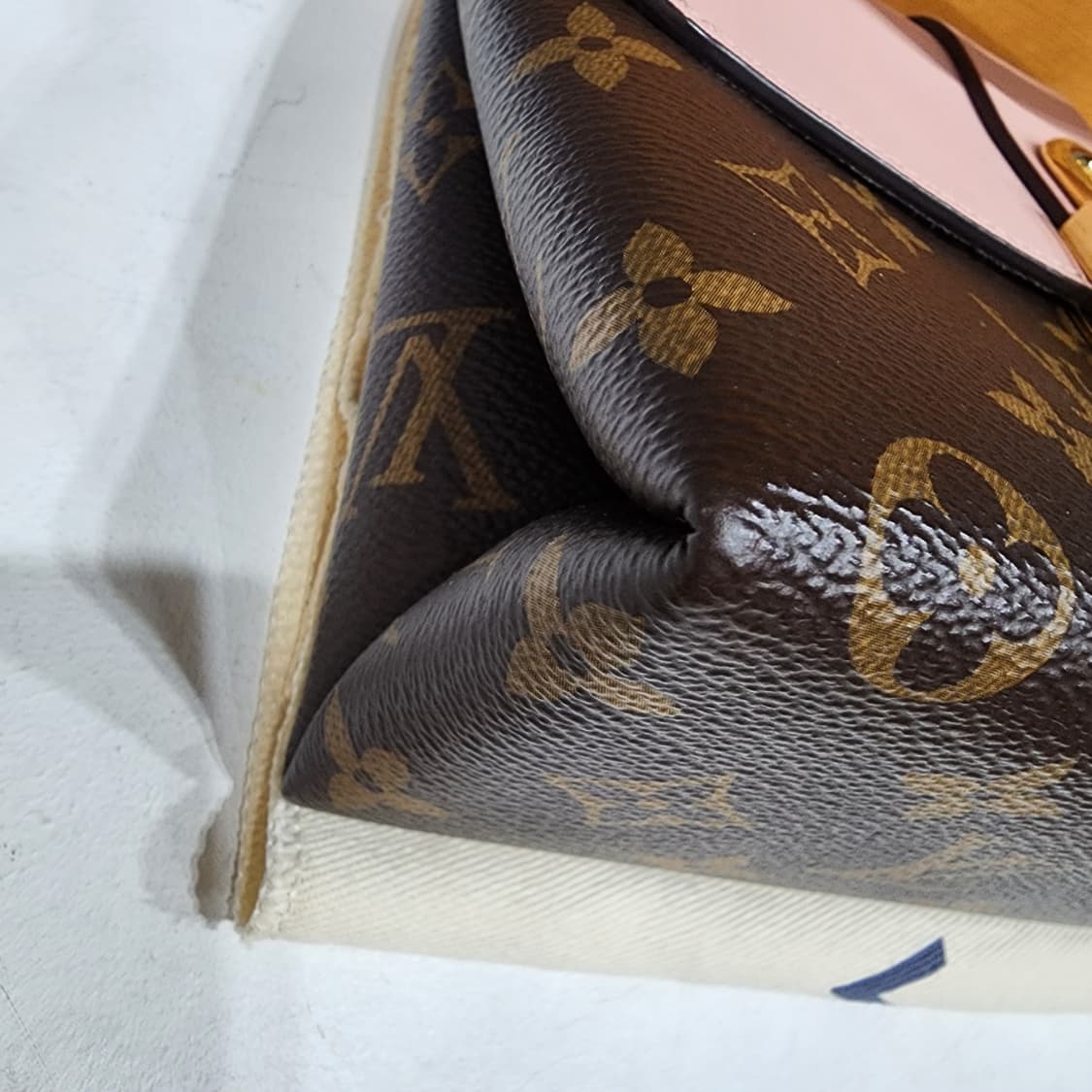 루이비통 록키BB 로즈파우더핑크 내장칩버전 상품이미지8