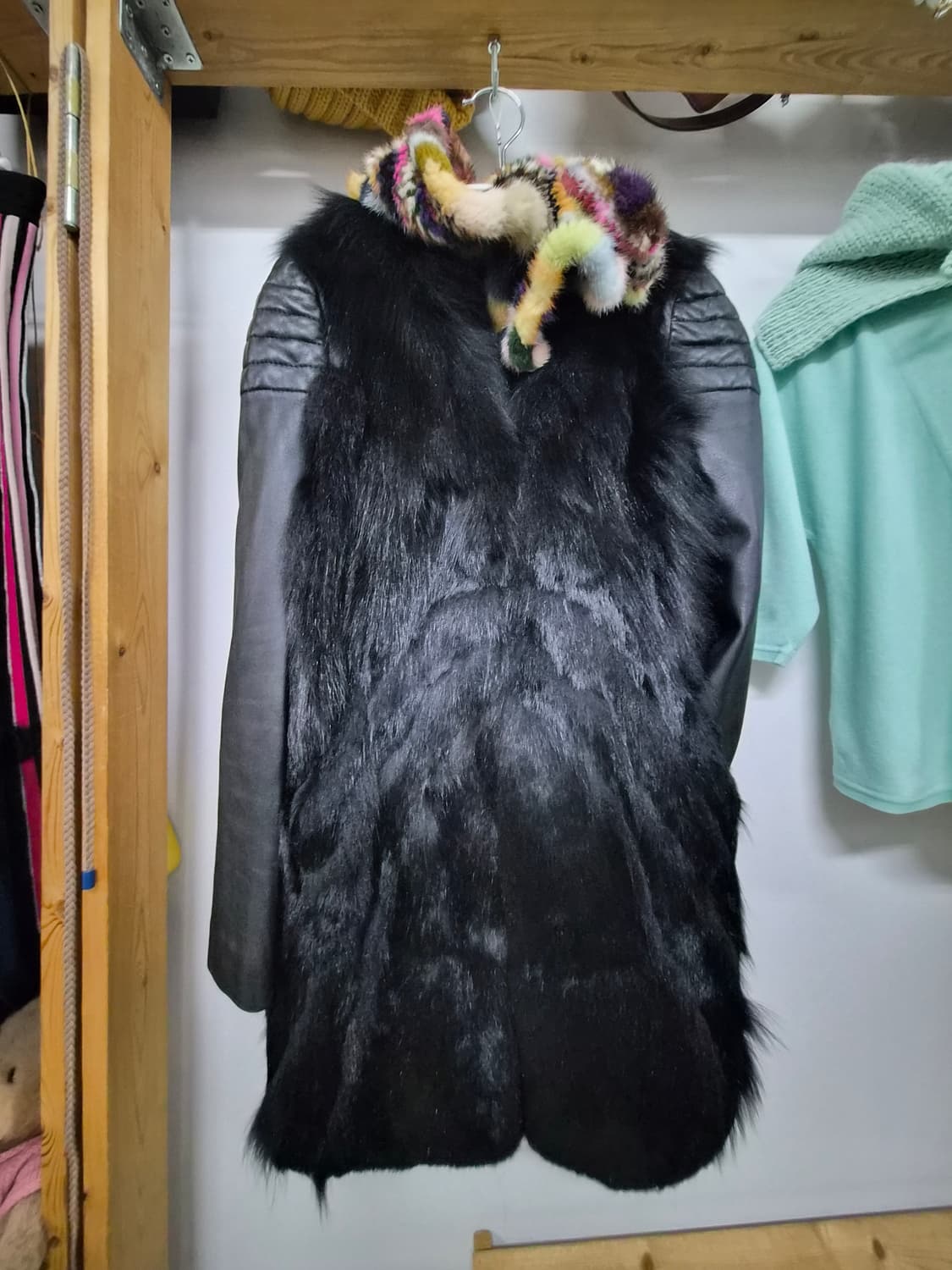 보브 양가죽 배색 폭스퍼 하프코트 상품이미지1