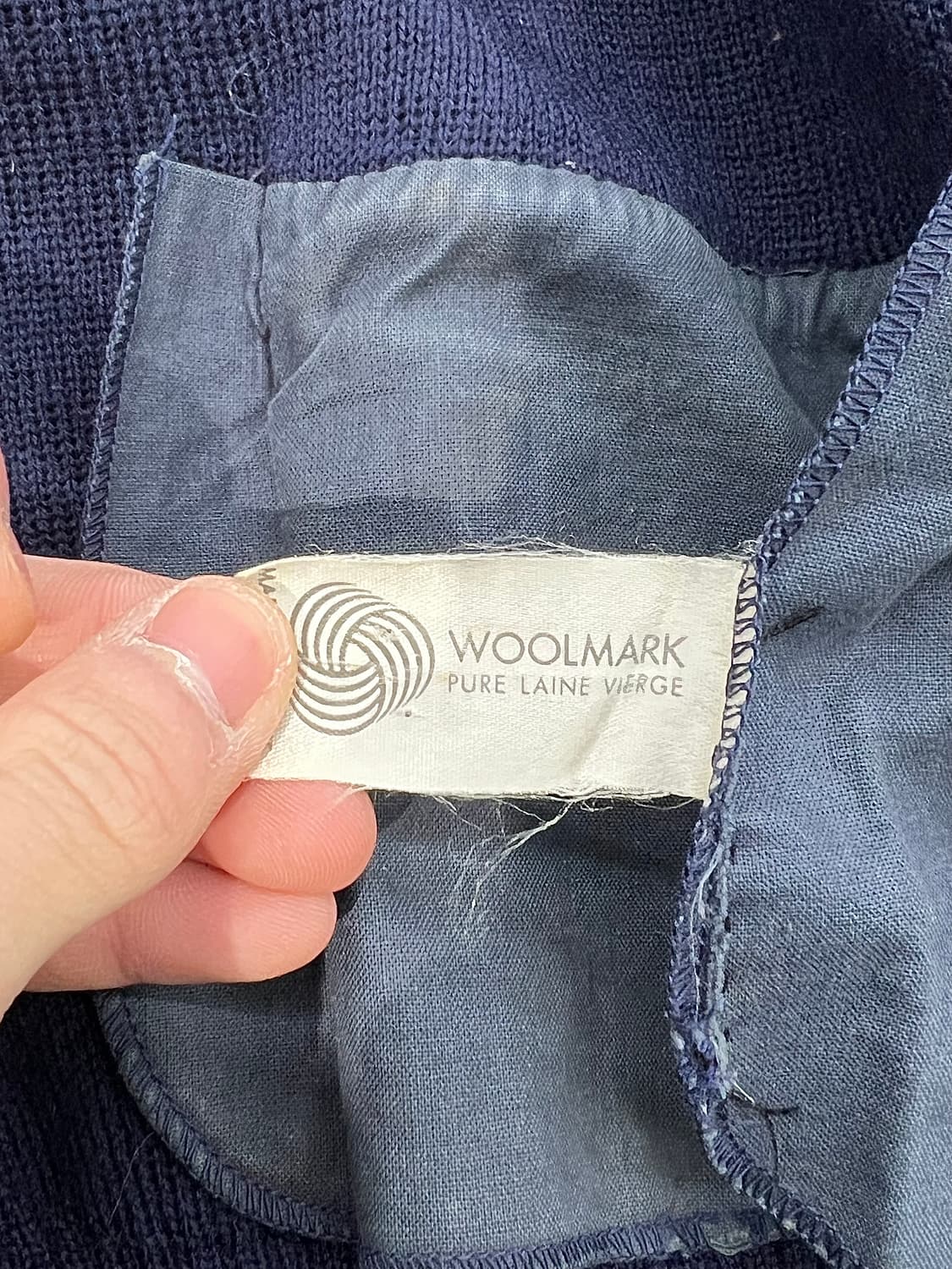 셀린느 네이비 트리옹페 와펜 패치드 니트 가디건 상품이미지8