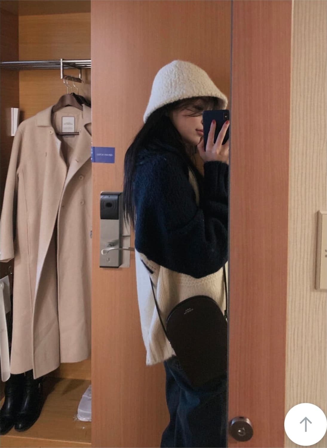 슬로우앤드 래글런 배색 니트 집업 가디건 상품이미지3