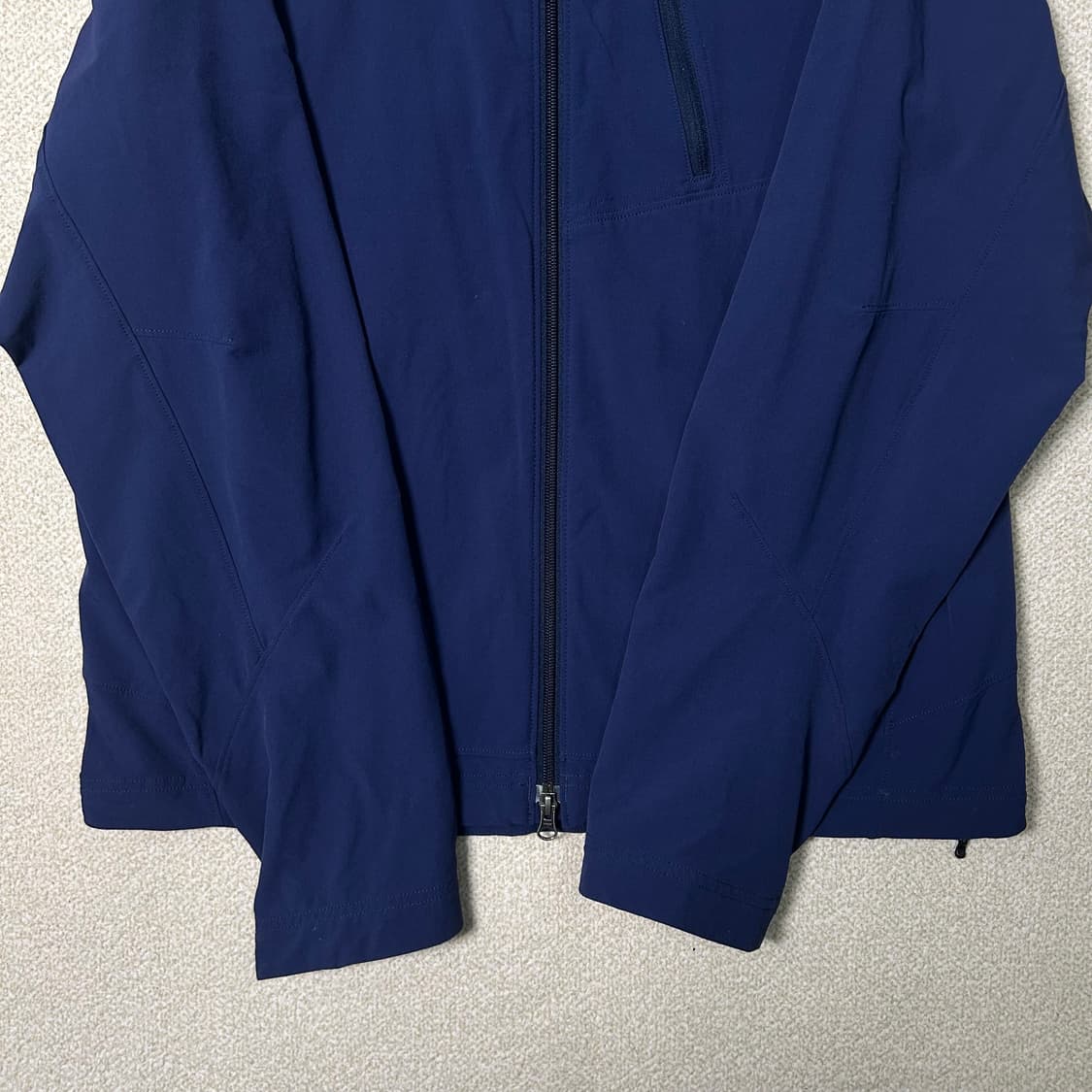(L) 마운틴하드웨어 네이비 소프트쉘 자켓 상품이미지4