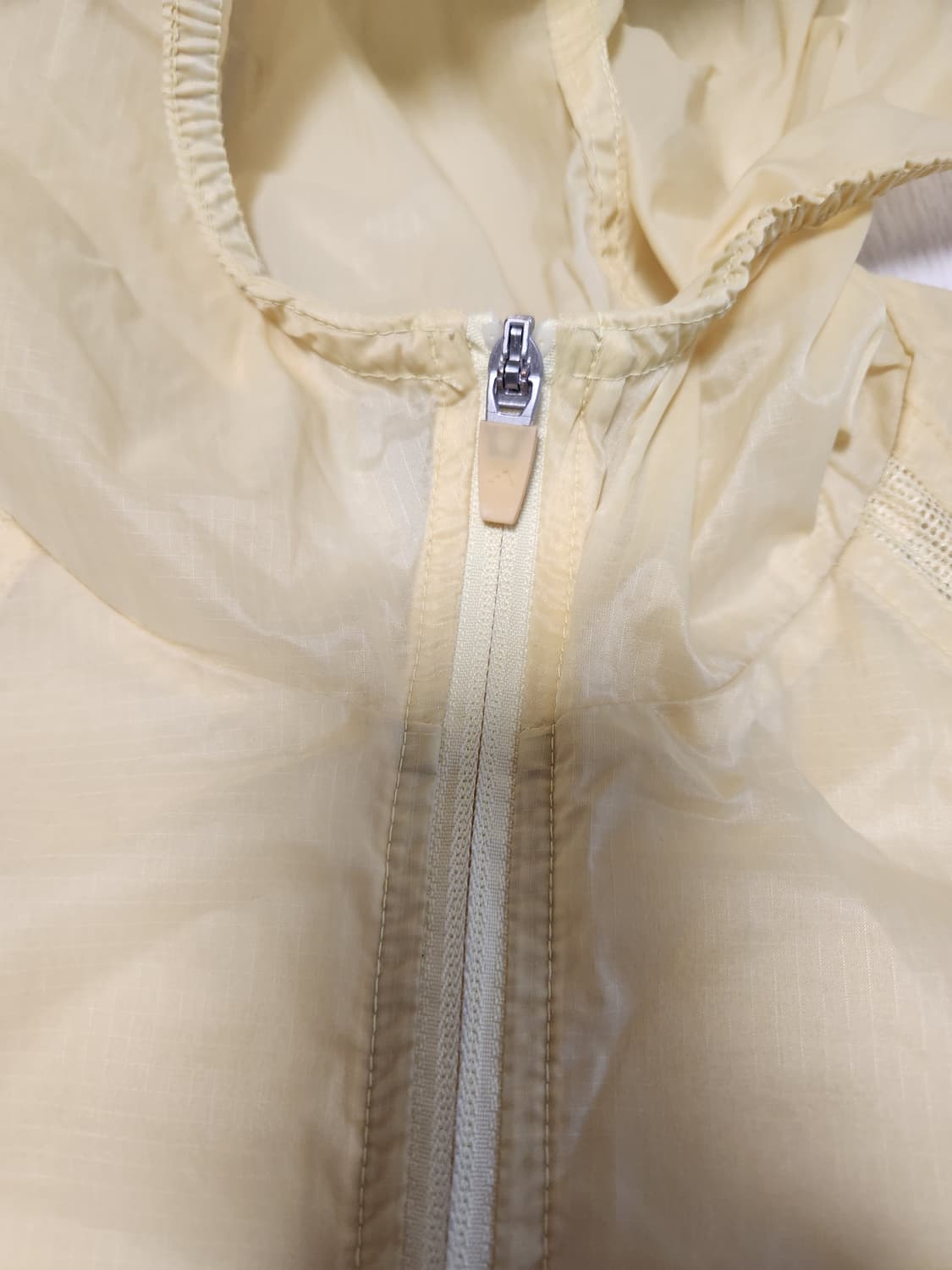 새상품급) 아디다스 경량 우븐 여성 방풍 바람막이 L48793 SF라이트 상품이미지7