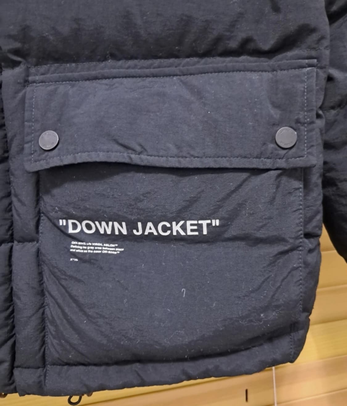 OFF WHITE오프
화이트쿠오트푸퍼패딩 상품이미지4