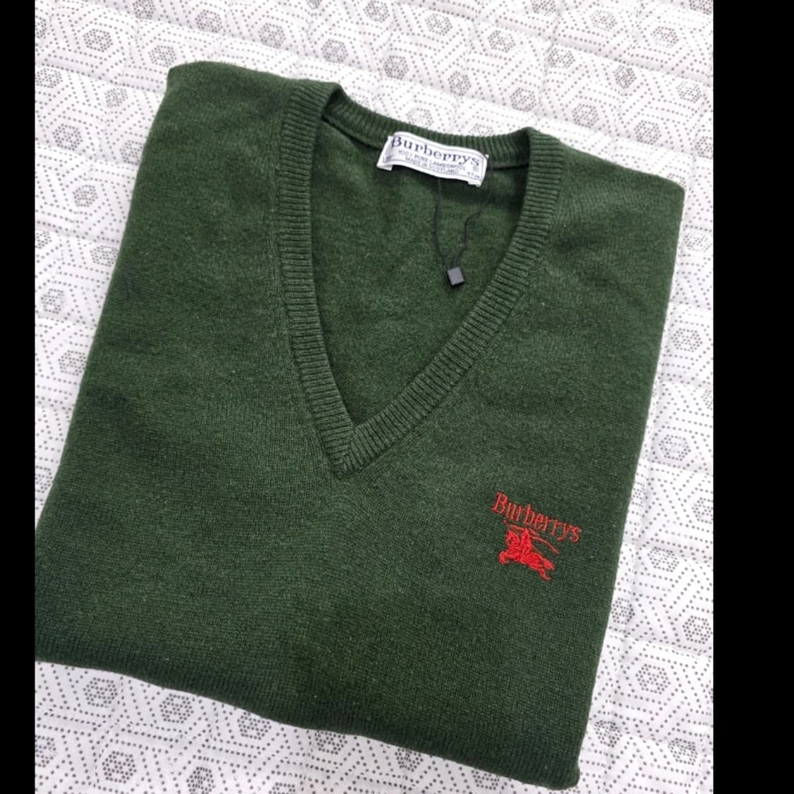 정품 버버리 램스울 V넥 니트 ~66 상품이미지1