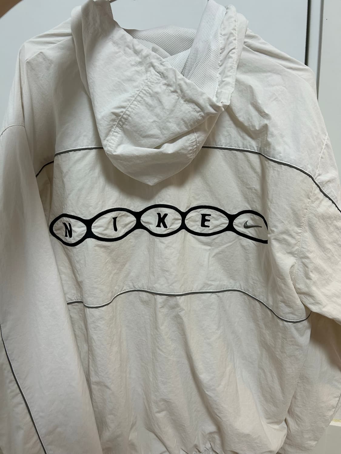 나이키 레트로 서클 바람막이 상품이미지2