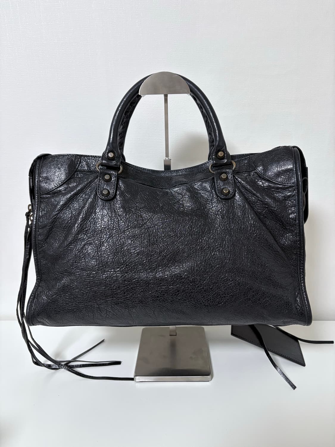 발렌시아가 시티 모터백 블랙 미디움 상품이미지4