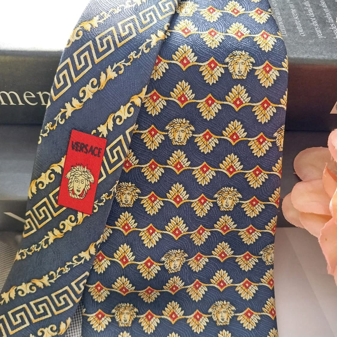 베르사체 실크 네이비&골드 메두사 넥타이 9.5cm A+등급 K1375
 상품이미지2