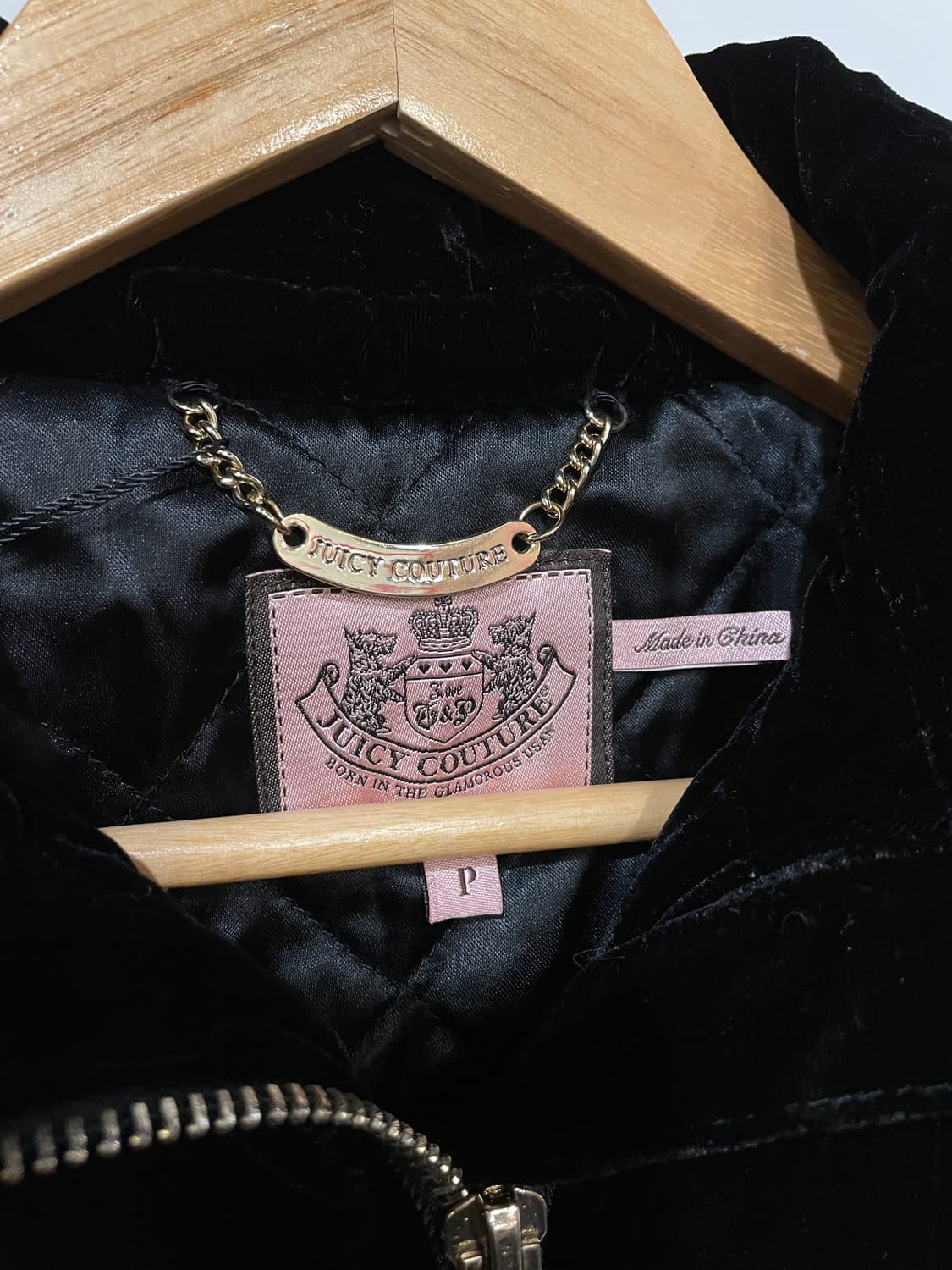juicy couture 쥬시꾸뛰르 벨벳 크롭 블랙 패딩 갸루 y2k 상품이미지8