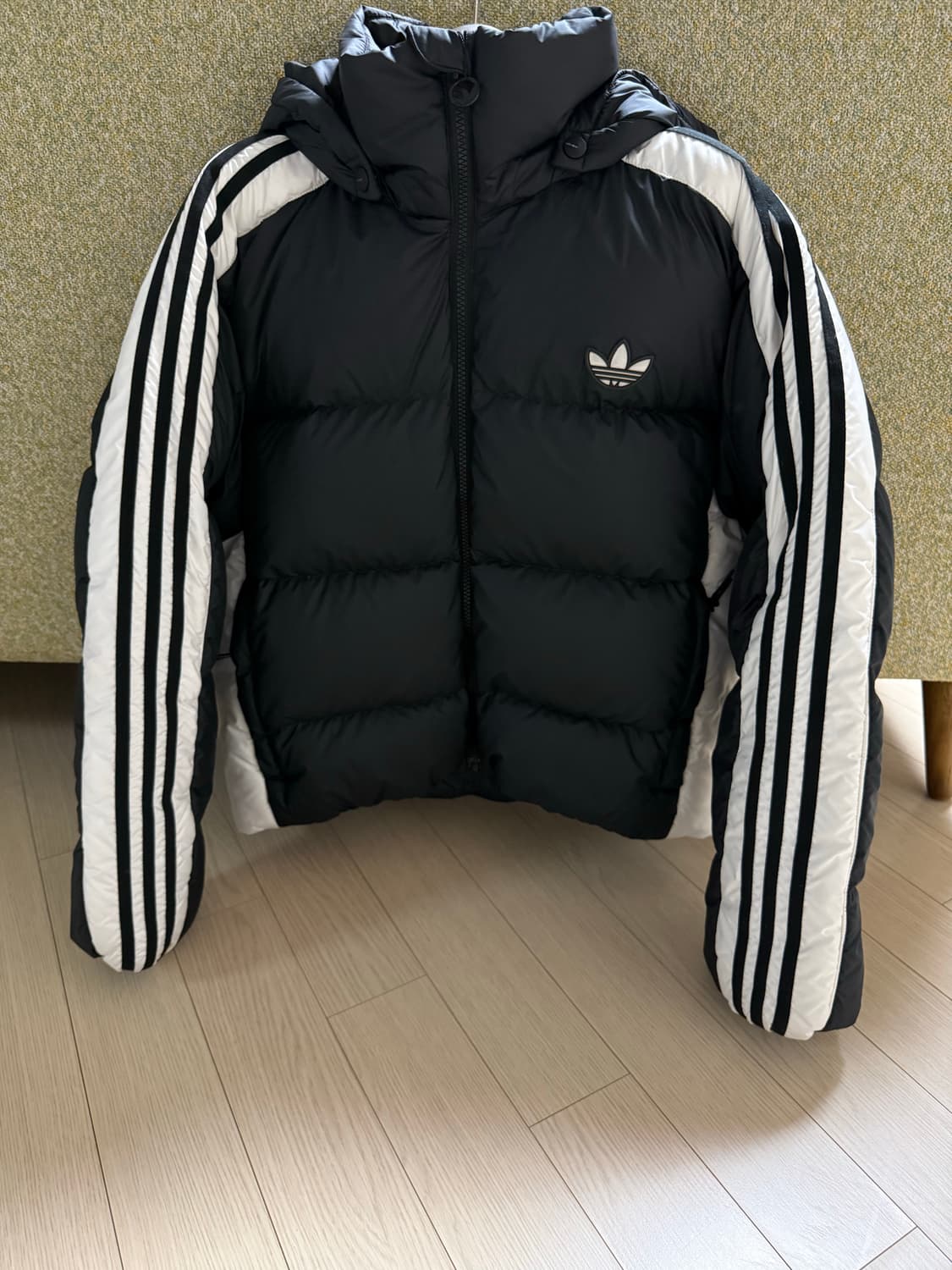 아디다스 푸퍼 패딩 상품이미지2