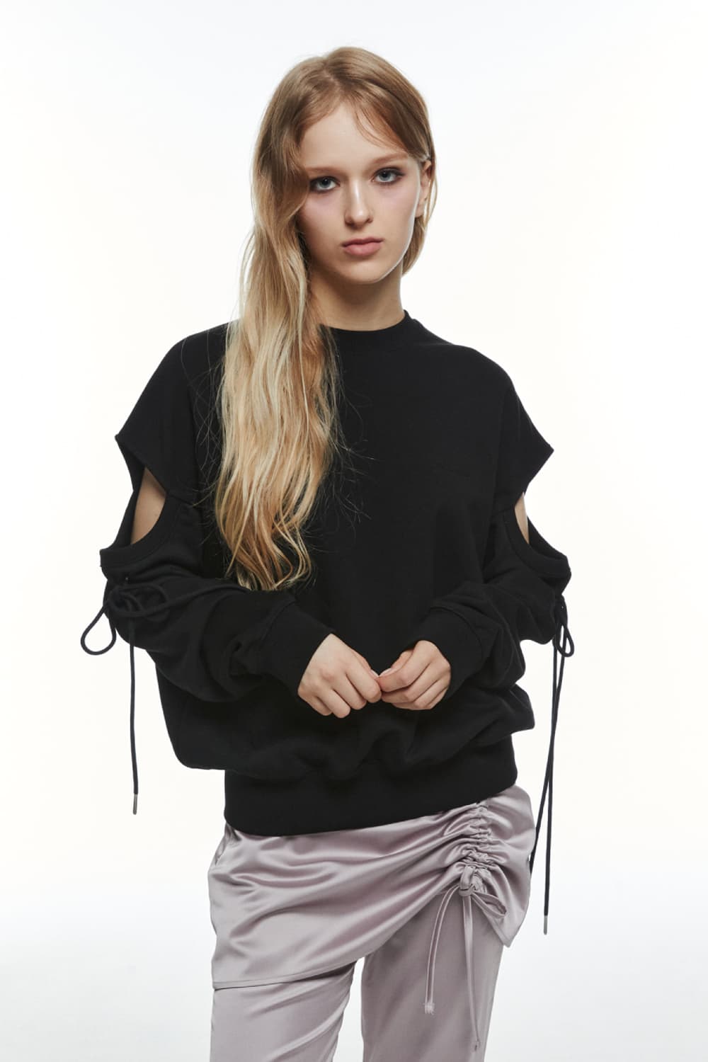 쓰리투에이티 소매트임 맨투맨 (블랙) 새상품 40000 상품이미지3