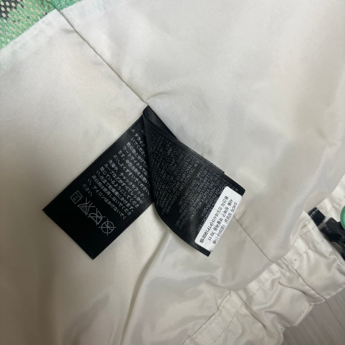 노스페이스 아이보리 바람막이 팝니다  상품이미지5