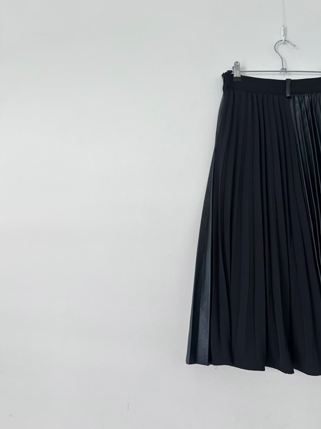 Leather mix hybrid pleats skirt / black 상품이미지7