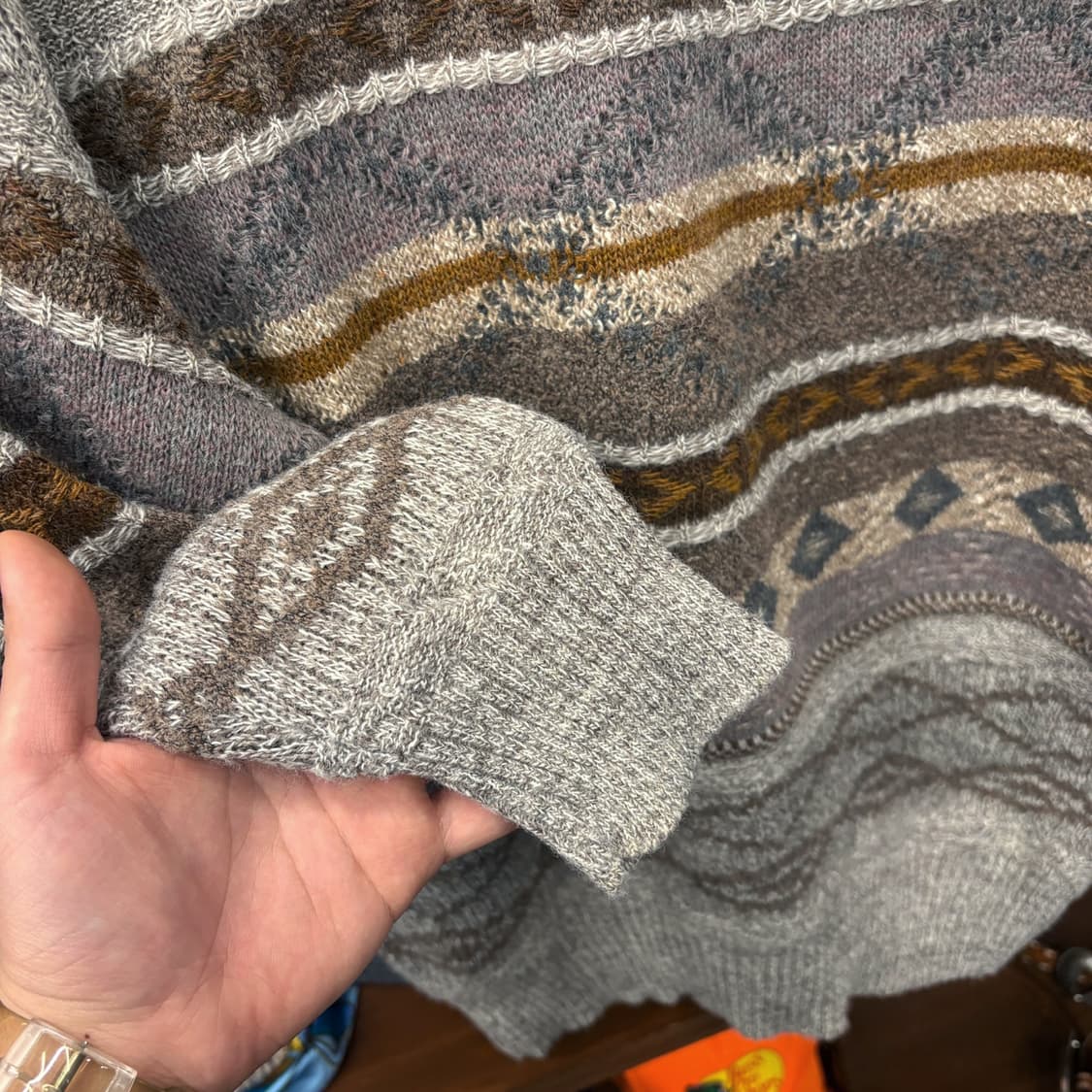 빈티지 노르딕 웨이브 패턴 브러쉬드 울 스웨터 상품이미지4